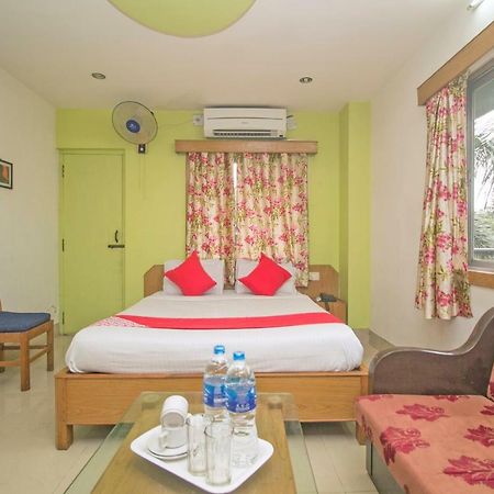 Hotel Nandanik Palace Falakata Екстер'єр фото