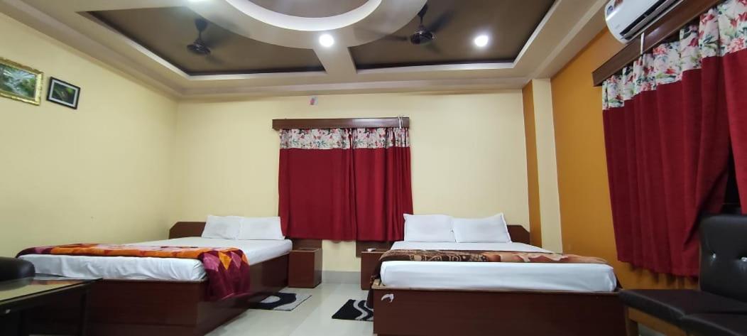 Hotel Nandanik Palace Falakata Екстер'єр фото