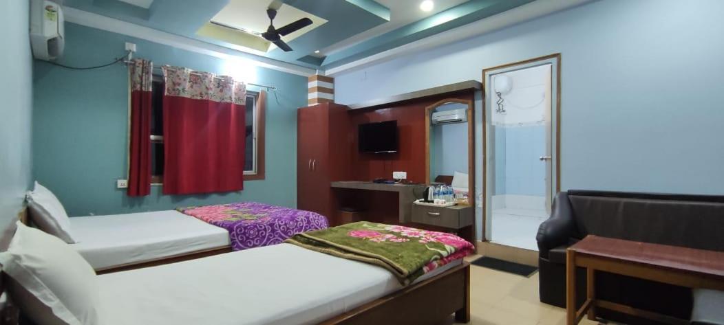 Hotel Nandanik Palace Falakata Екстер'єр фото