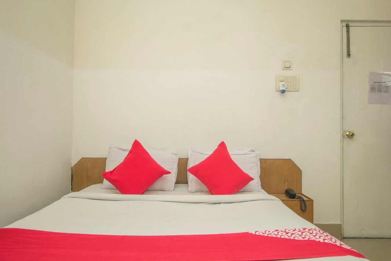Hotel Nandanik Palace Falakata Екстер'єр фото