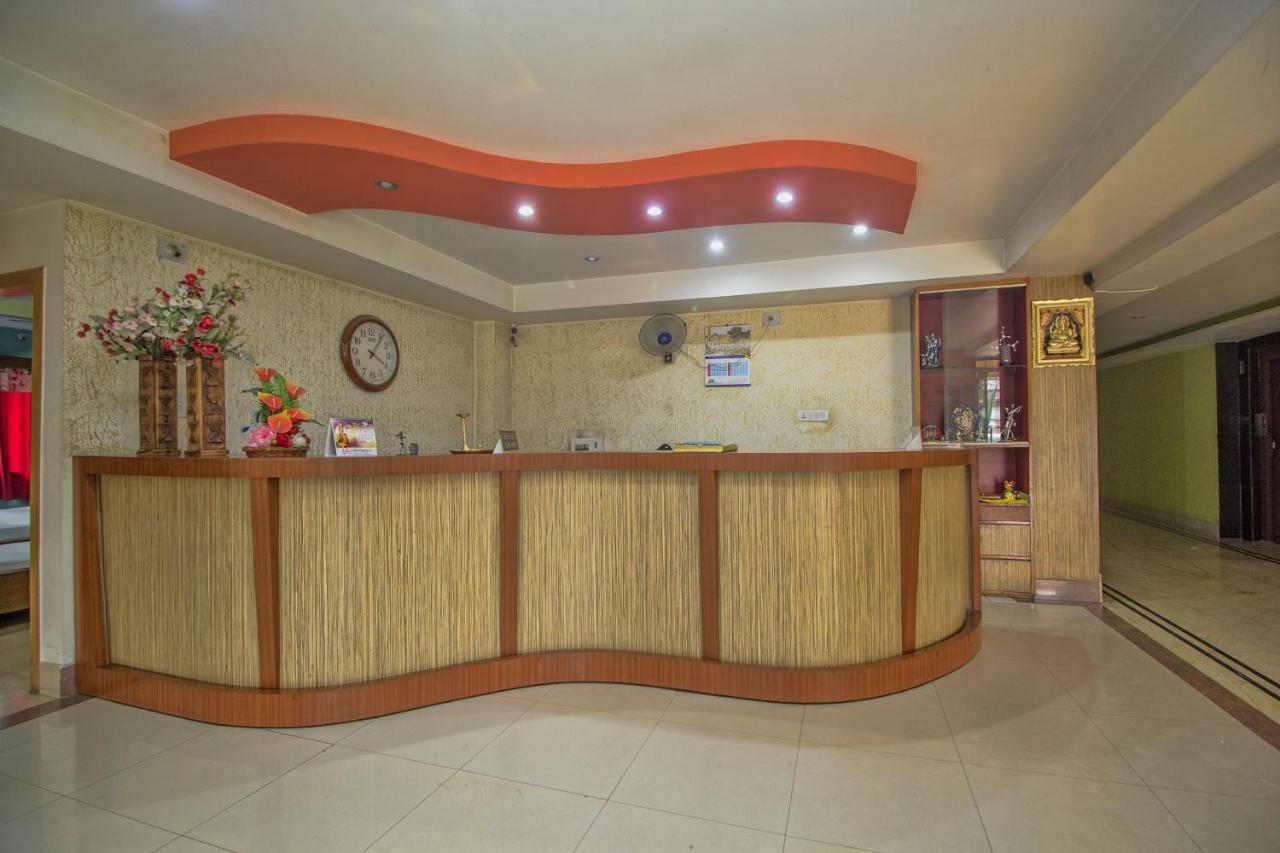 Hotel Nandanik Palace Falakata Екстер'єр фото