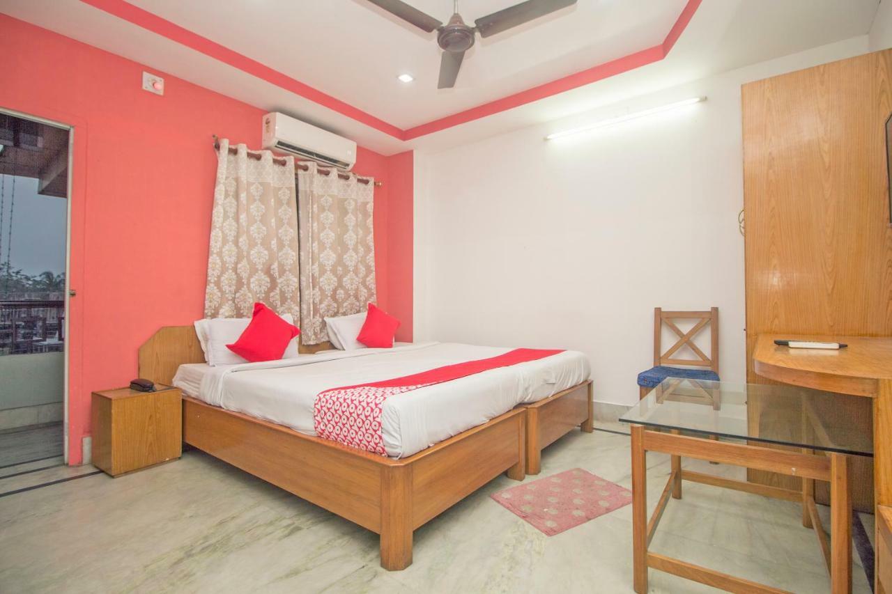 Hotel Nandanik Palace Falakata Екстер'єр фото