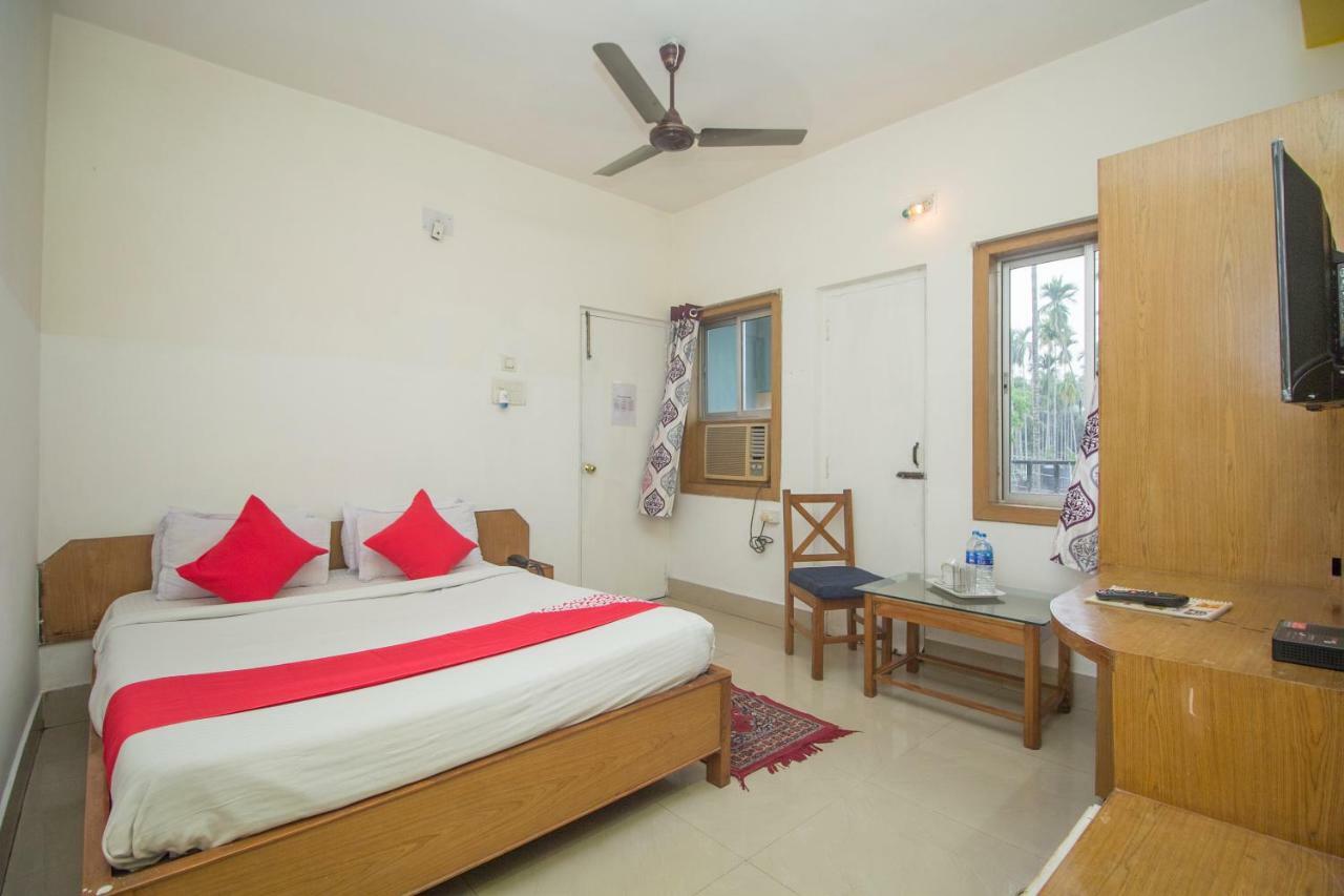Hotel Nandanik Palace Falakata Екстер'єр фото