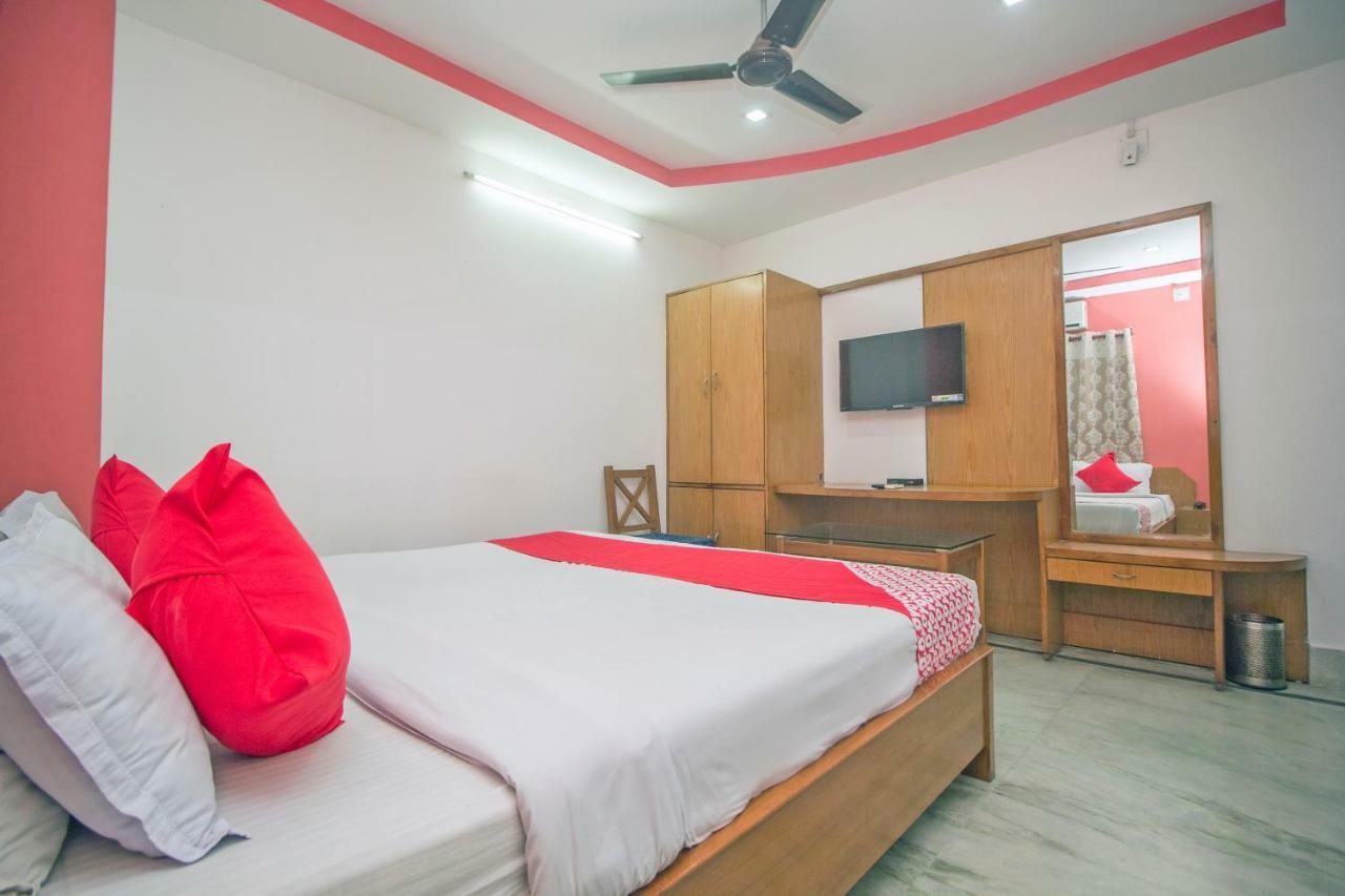 Hotel Nandanik Palace Falakata Екстер'єр фото