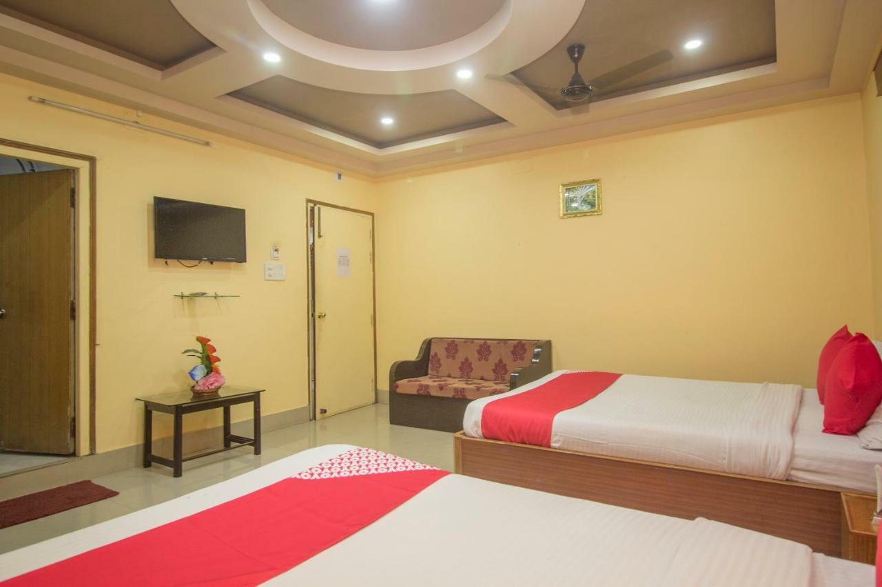 Hotel Nandanik Palace Falakata Екстер'єр фото